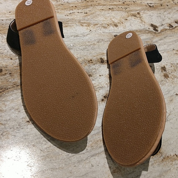 Black sandals - Picture 3 of 3